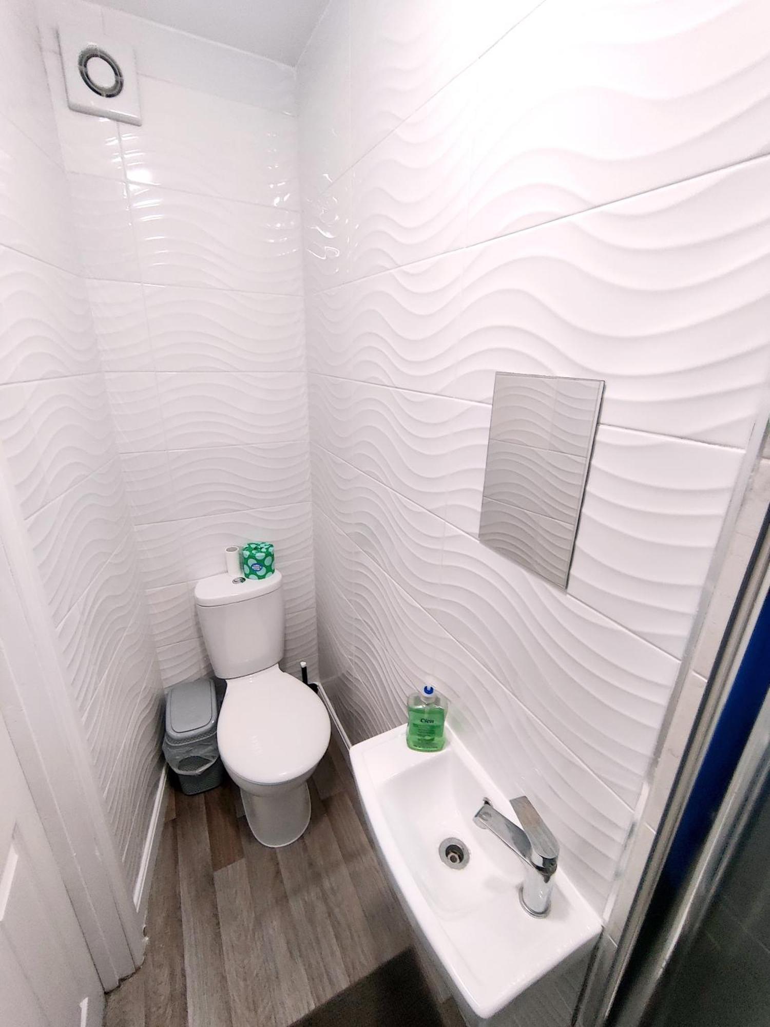 House Share With Few Ensuite Rooms Near Southmead 브리스틀 외부 사진