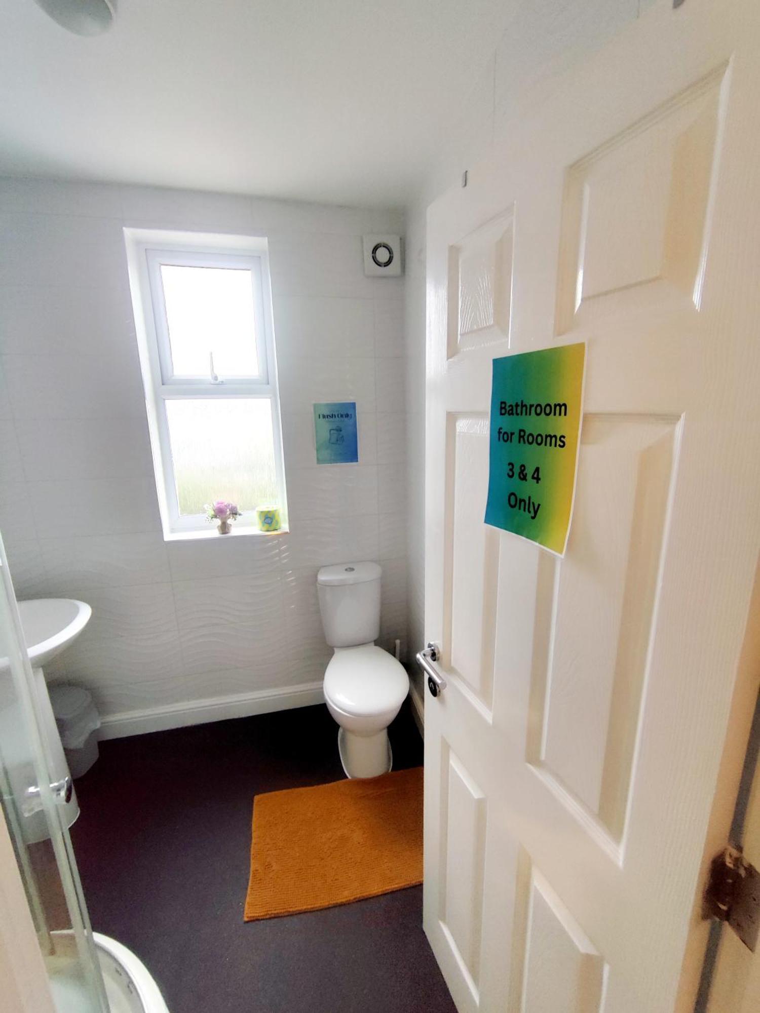 House Share With Few Ensuite Rooms Near Southmead 브리스틀 외부 사진
