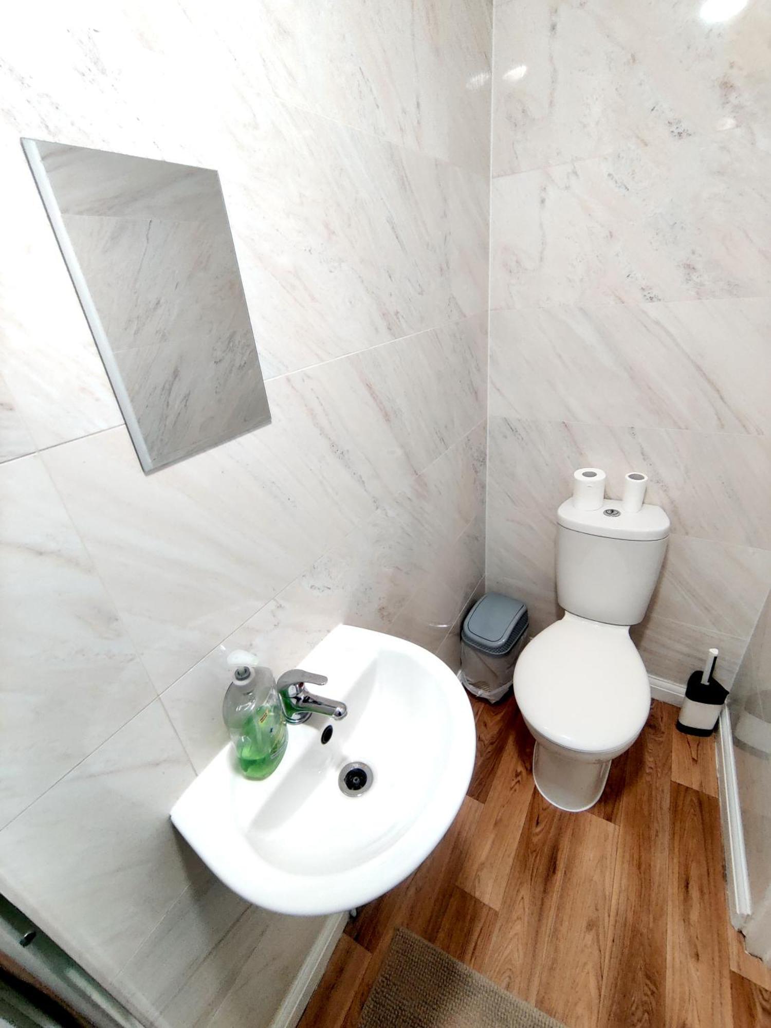 House Share With Few Ensuite Rooms Near Southmead 브리스틀 외부 사진