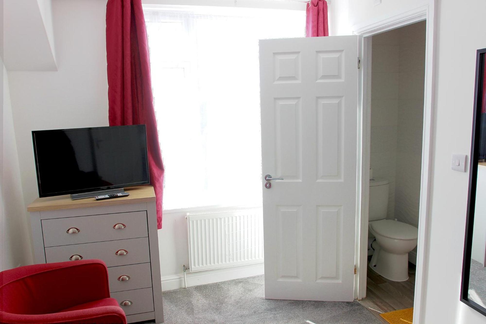 House Share With Few Ensuite Rooms Near Southmead 브리스틀 외부 사진